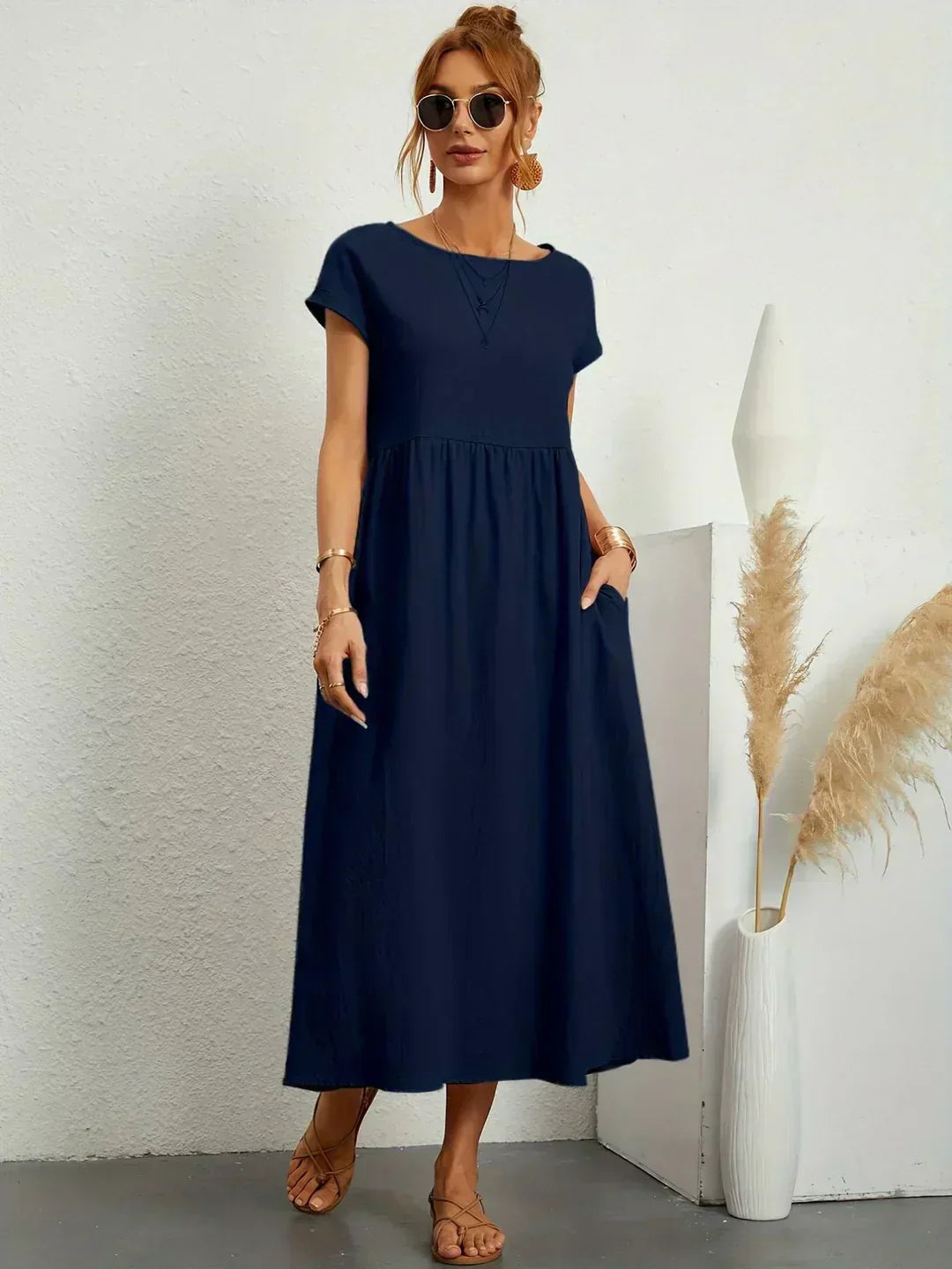 Gabrielle  Midi-jurk met tijdloze elegantie