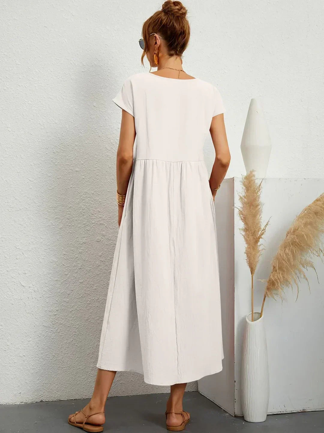 Gabrielle  Midi-jurk met tijdloze elegantie